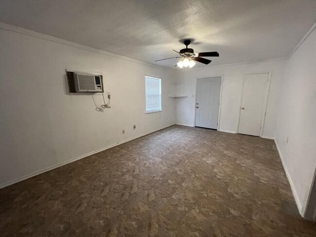 Foto del edificio - 302 W Valley Rd