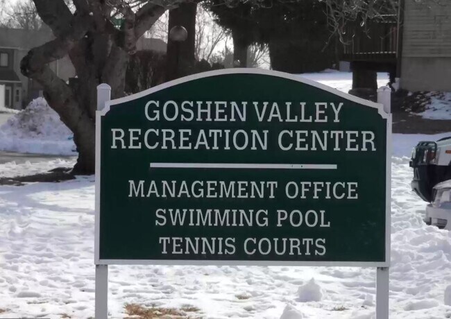 Building Photo - 1821 Valley Dr