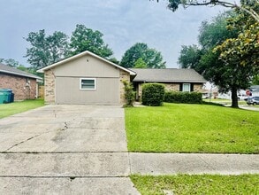 Building Photo - 101 Dante Cir