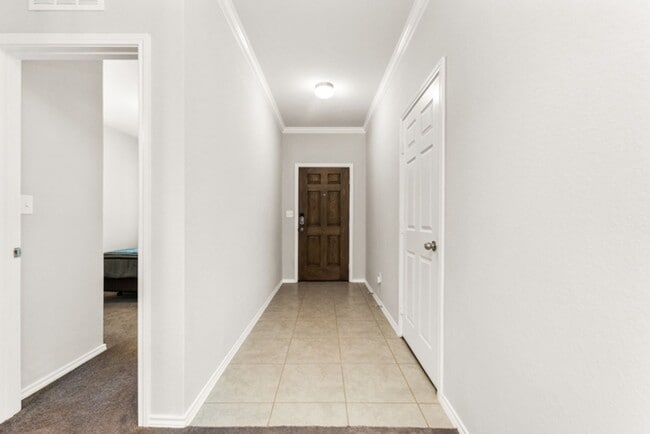 Building Photo - 4 bedroom 3 full bathroom on a large corner lot in Arcadia Ridge- Far West side of SA