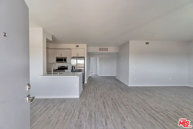 Building Photo - 5506 Thornburn St