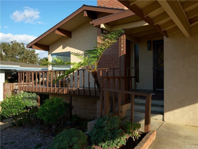 Building Photo - 2244 Bayview Heights Dr