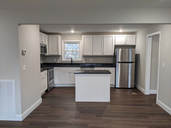 Foto del edificio - Large 3 Bedroom House