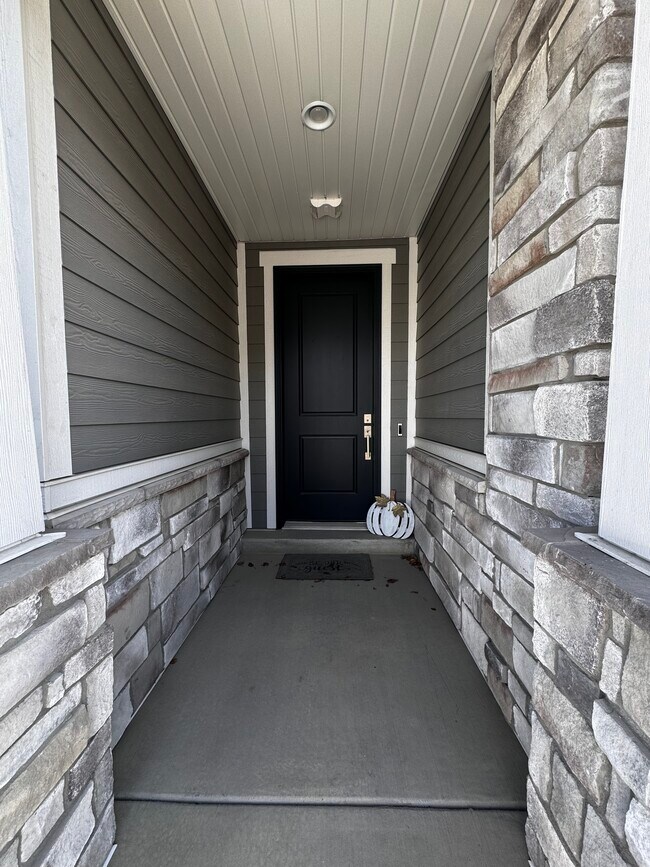 Building Photo - 15073 S Wild Horse Wy