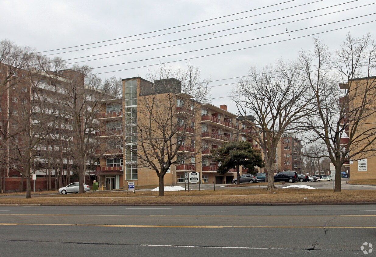 Primary Photo - 2356 EGLINTON AVENUE EAST