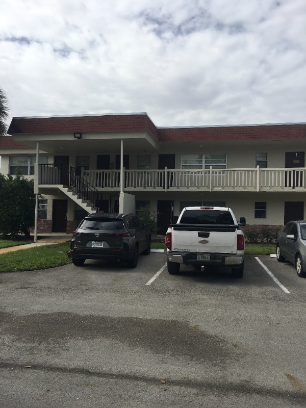 Building Photo - 4165 SW 67th Ave