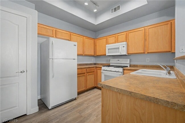 Building Photo - 3480 Cactus Shadow St