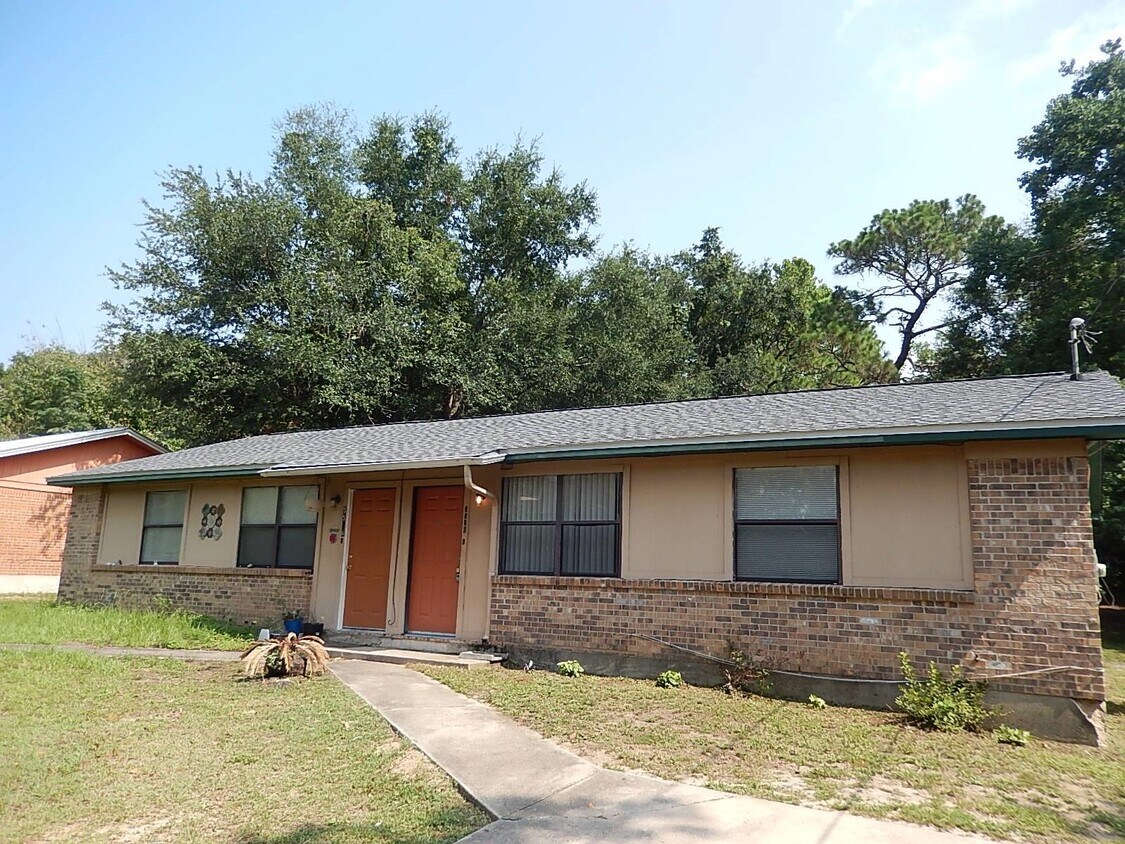 Primary Photo - 5524 Sullivan Rd