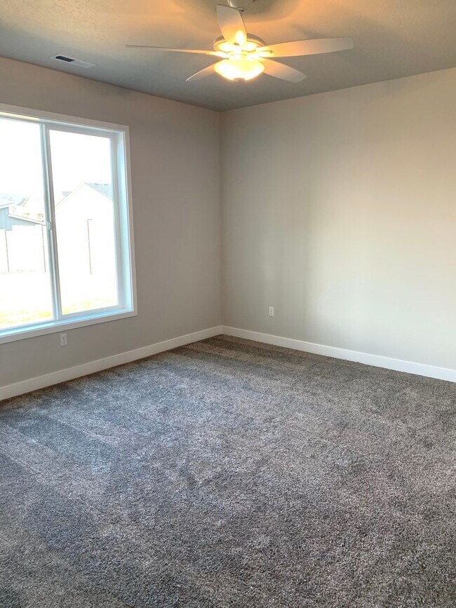 Foto del edificio - Tanninen New Construction 3 Bedroom 2 Bath off Dallas Rd