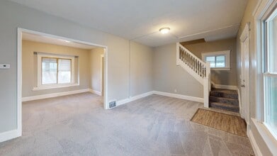 Building Photo - 3065 W 105th St