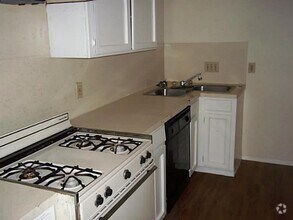Building Photo - 1203 W 49th St