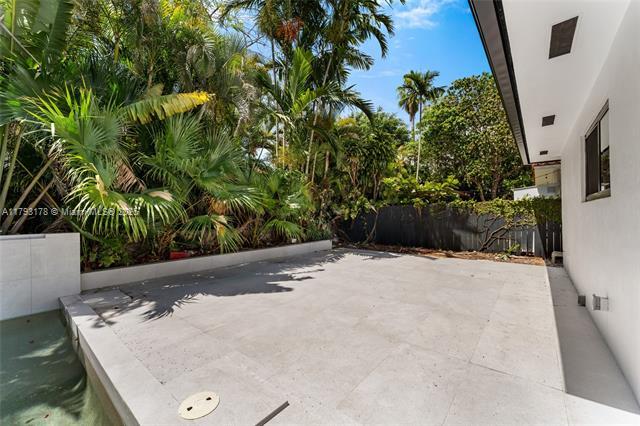 Foto del edificio - 5736 SW 35th St