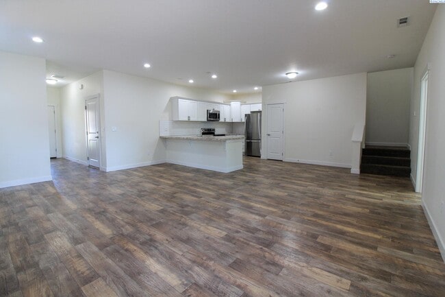 Foto del edificio - 3 Bed/2.5 Bath Townhouse in Kennewick