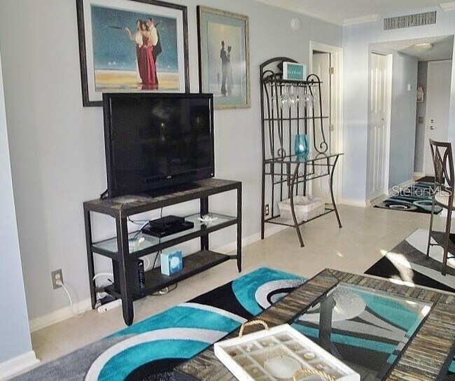 Building Photo - 6295 Bahia Del Mar Cir