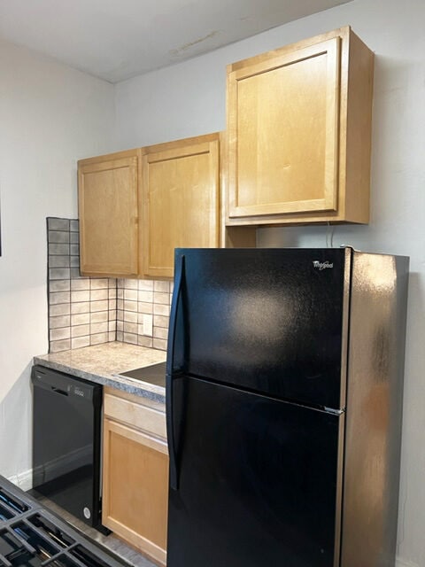 Kitchen - 514 Walnut Ave