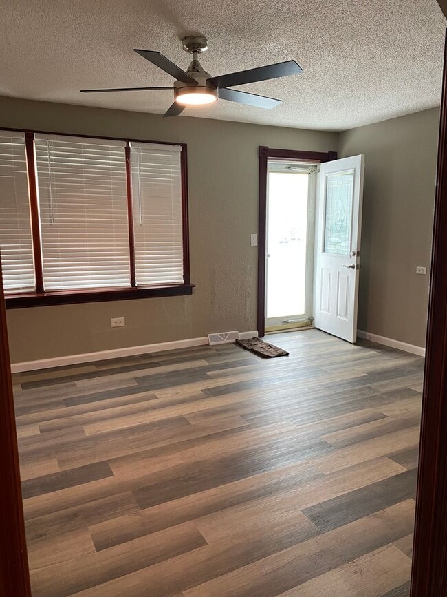 Building Photo - Beautiful 2bd/1 bath home