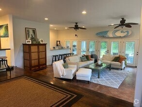 Building Photo - 319 Dalene Way