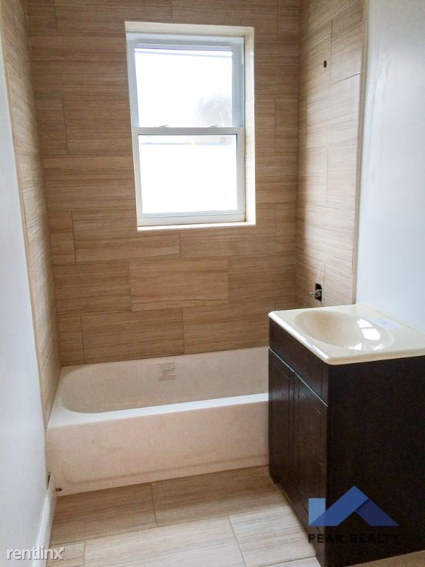 Foto del edificio - 942 N Washtenaw Ave