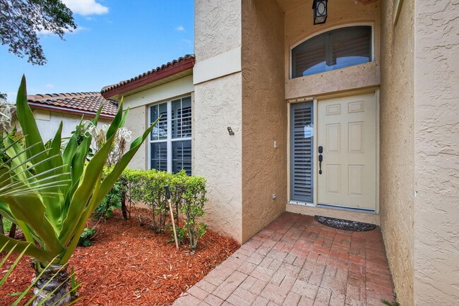 Building Photo - 5008 Elpine Way