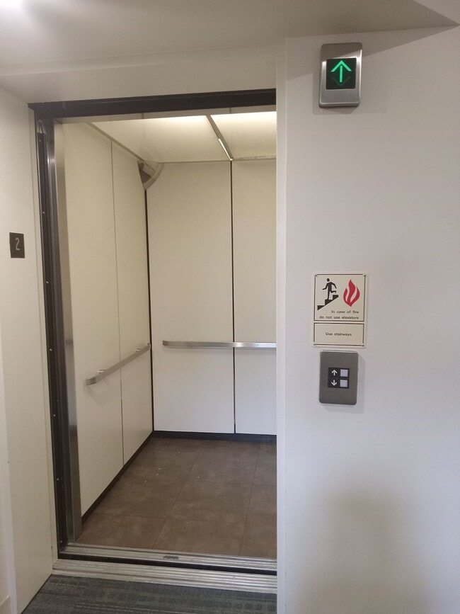 Building Photo - 54 W Cherry St