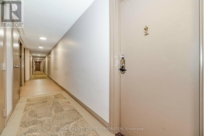 Building Photo - 3120-3120 Kirwin Ave