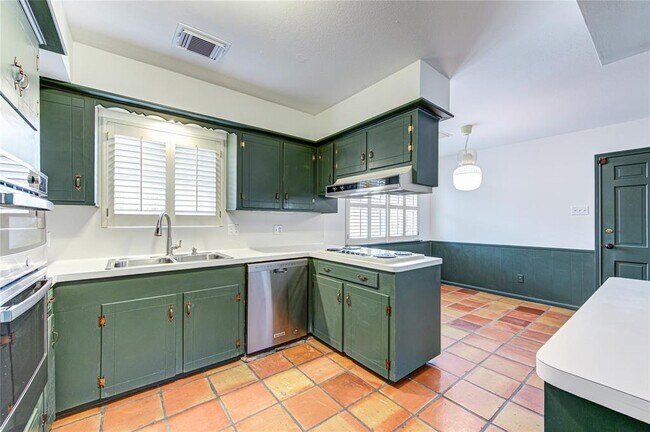Building Photo - 12514 Woodthorpe Ln