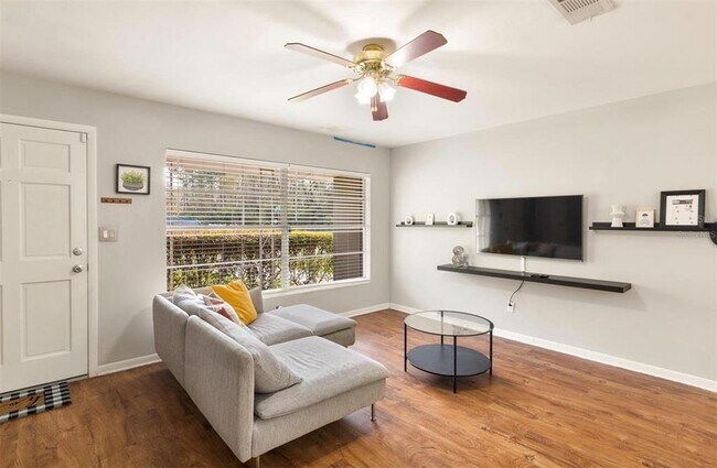 Foto del edificio - 3912 NW 32nd St