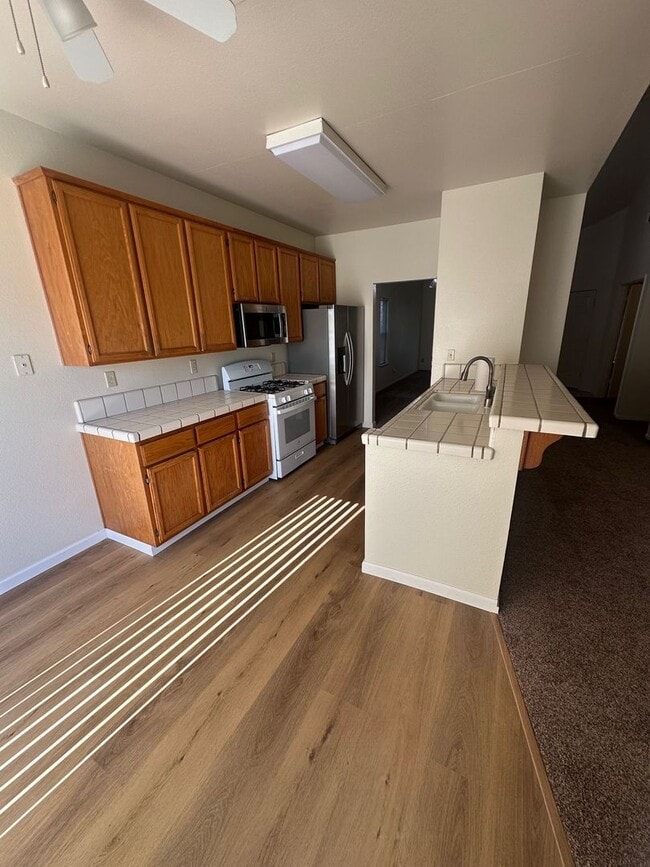 Building Photo - Great 1 Story Home with Lodi Schools, 2 Weeks Free Rent