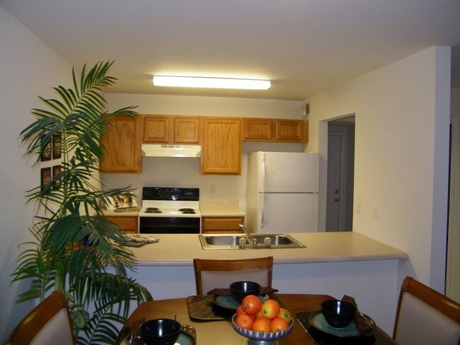 Building Photo - 1851 Norwood Ct 5