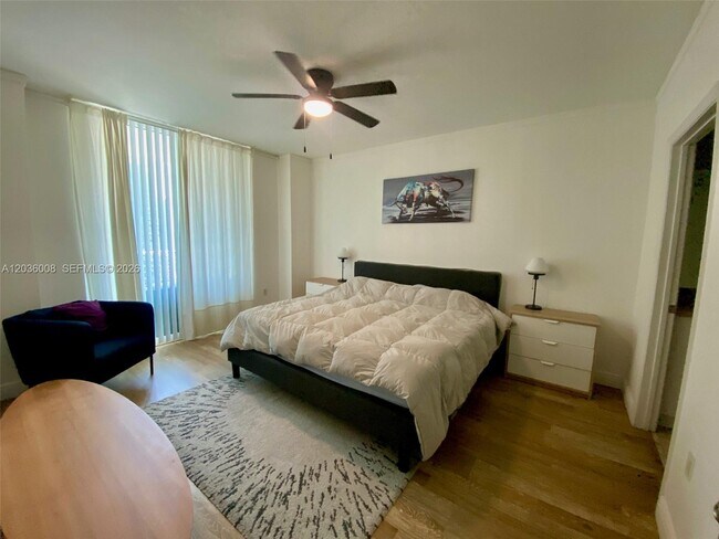 Foto del edificio - 1250 S Miami Ave