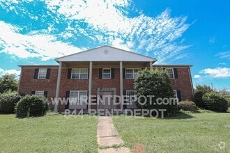 Building Photo - 2841 Ravenswood Dr