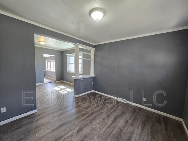 Building Photo - 1148 Columbia St