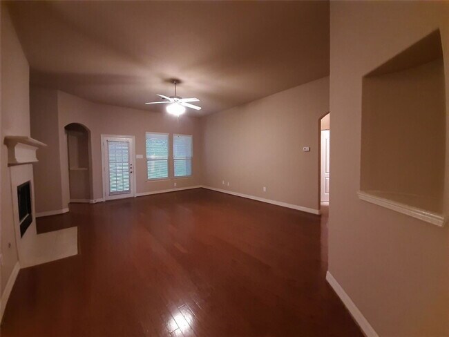 Building Photo - 6747 Durango Creek Dr