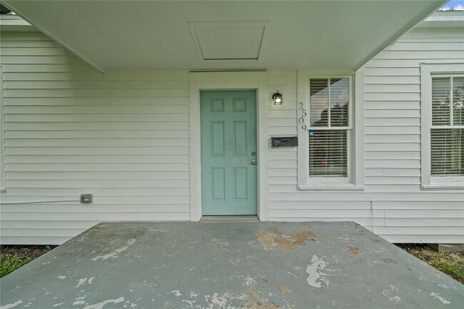 Foto del edificio - 2509 7th Ave N