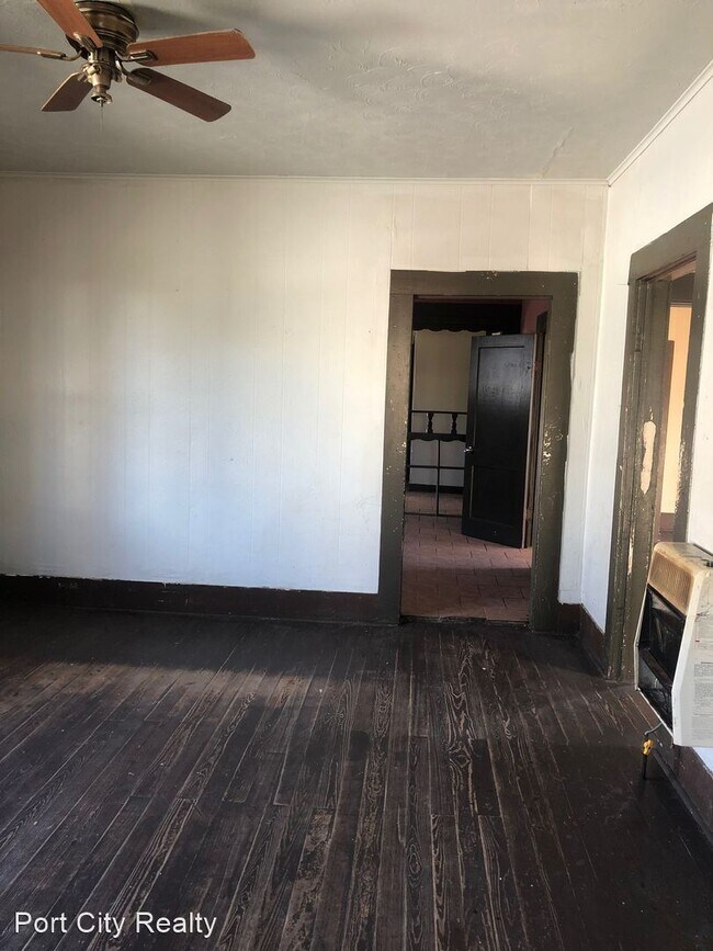 Building Photo - 3 br, 1 bath House - 3721 Baxter
