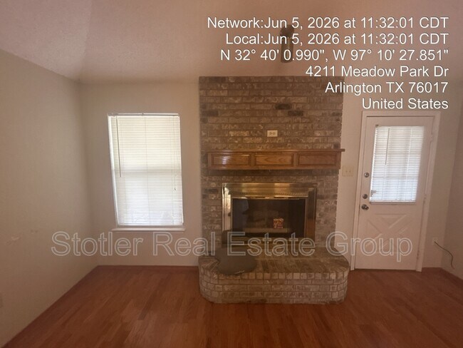 Building Photo - 4211 Meadow Park Dr