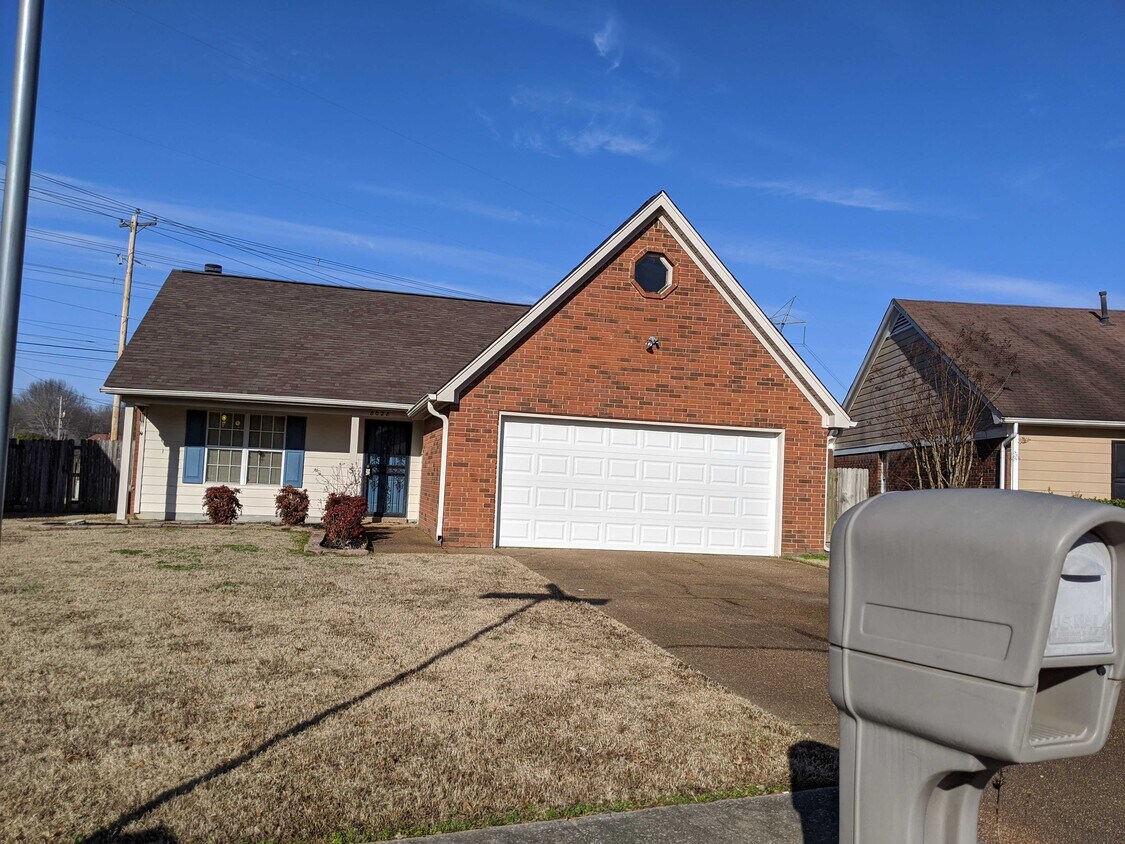 8028 Port Douglas Dr, Cordova, TN 38018 House for Rent in Cordova, TN