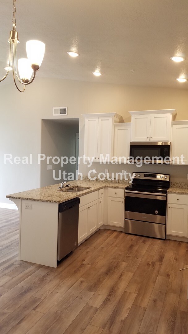 Foto del edificio - Pet Friendly Condo