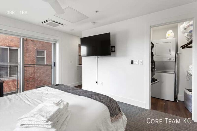 Building Photo - Studio coming available in Midtown