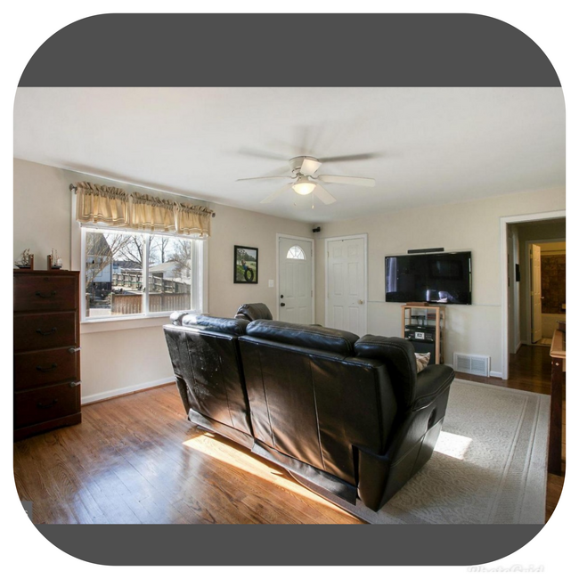 Foto del edificio - 8908 Clayton Ln