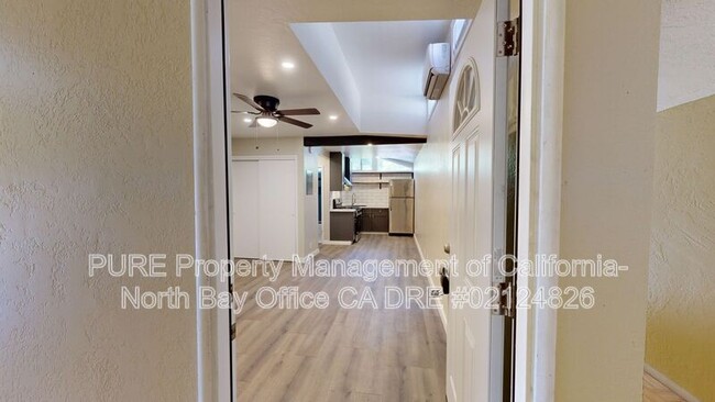 Building Photo - 225 N Cloverdale Blvd