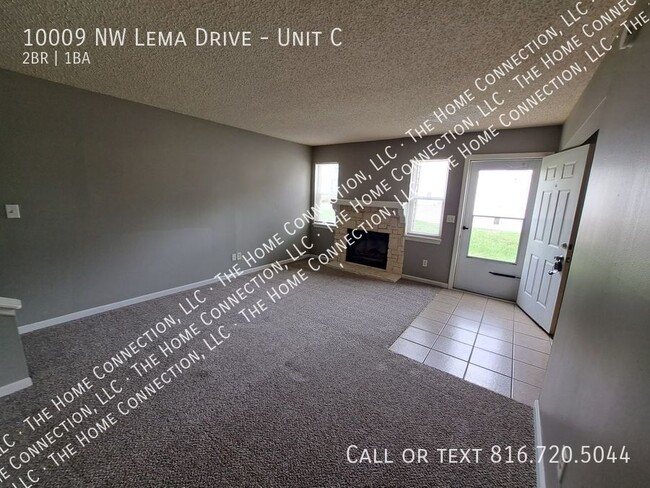 Building Photo - Clean and Spacious - 2 bed, 1 bath, 1 car ...