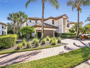 Building Photo - 8060 Players Cove Dr