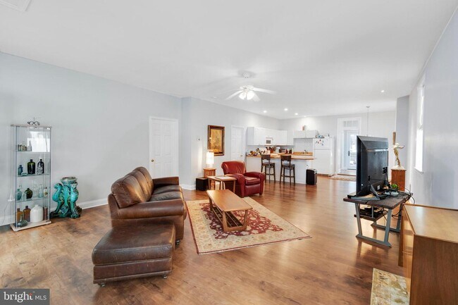 Building Photo - 312 S Bryn Mawr Ave