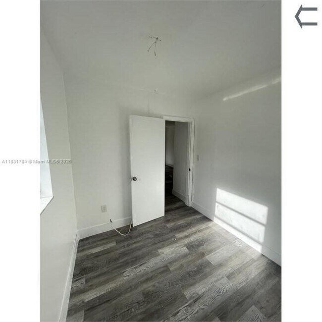 Foto del edificio - 784 NW 100th St