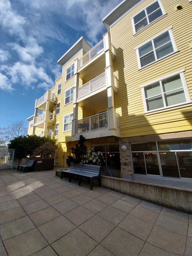 Foto del edificio - Beautiful 2 beds/1.75 baths condo in sough...