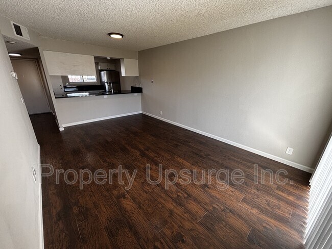 Building Photo - 540 South St