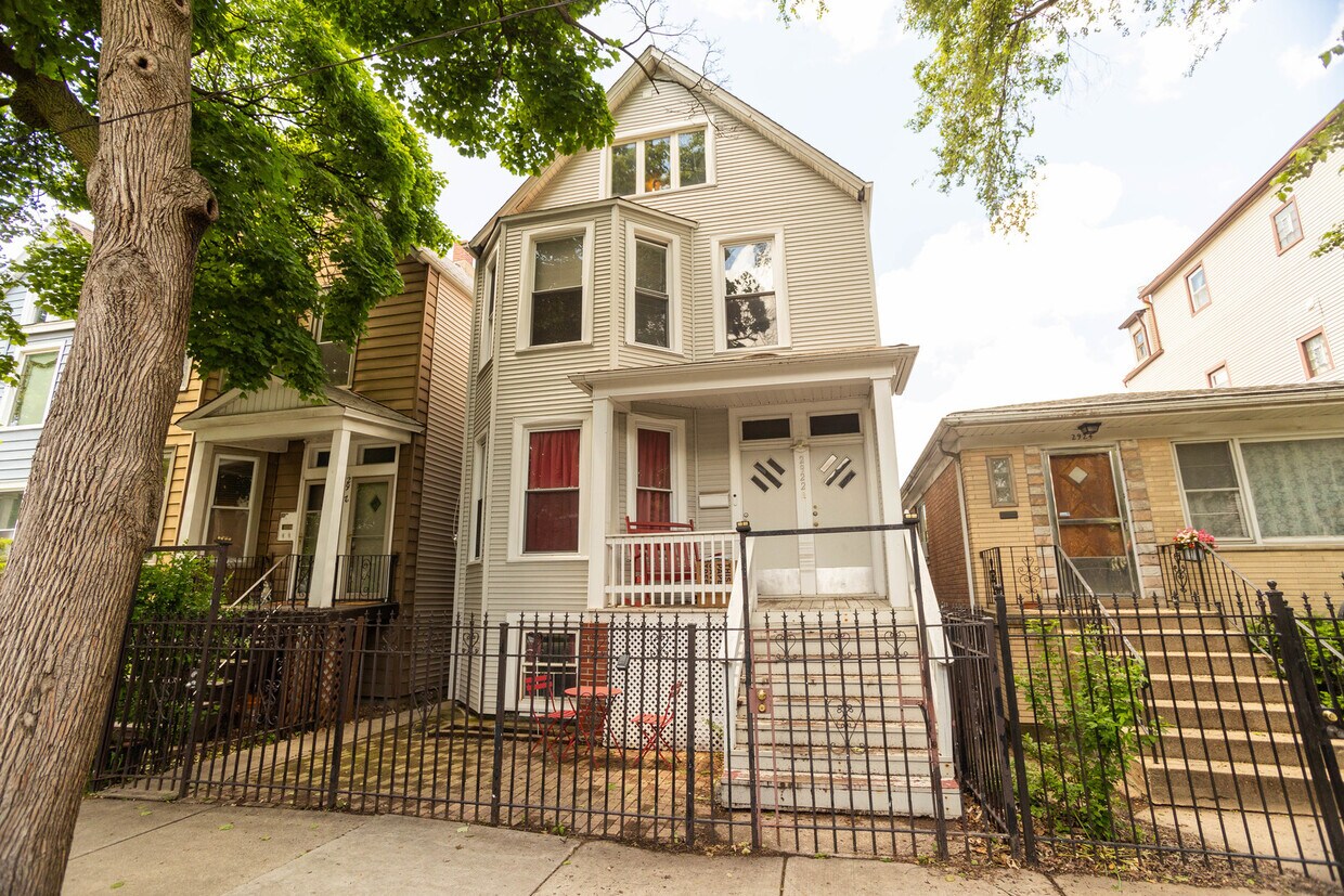 Primary Photo - 2922 N Dawson Ave