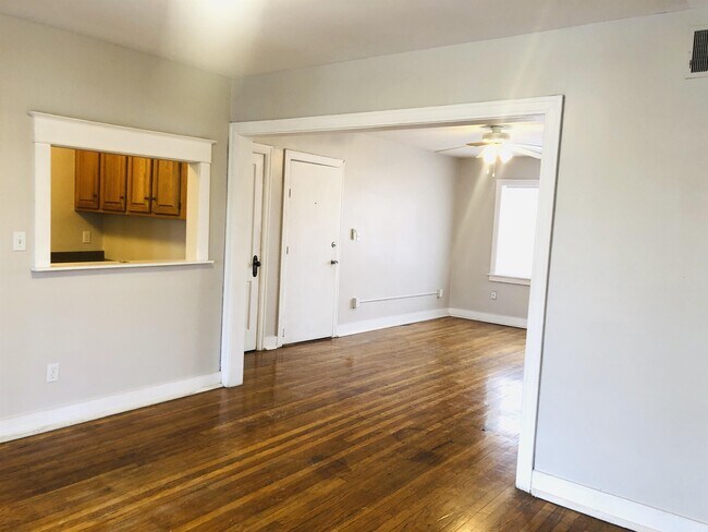 Foto del edificio - 2811 Campbell St