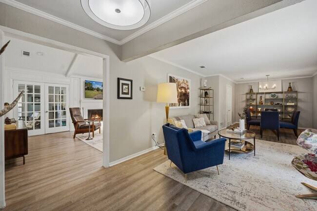 Foto del edificio - 5119 Creighton Dr